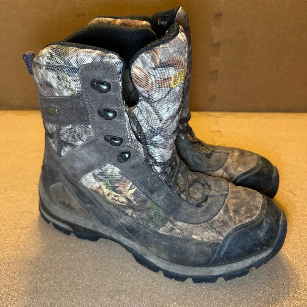 Cabelas Hunting Boots Mens 11M Camo 400g Thinsulate Waterproof Vibram 81-8639